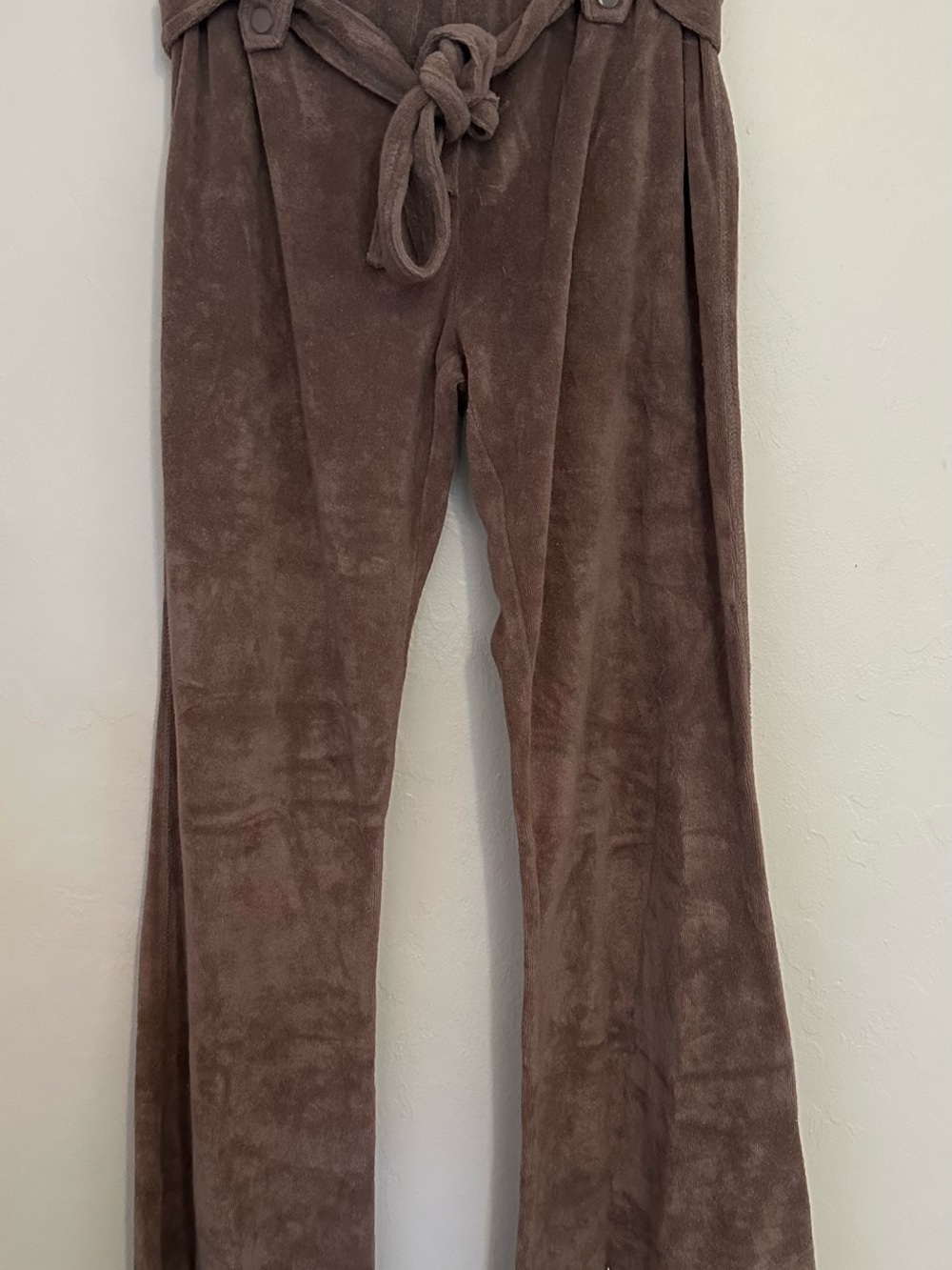 Y2K JUICY COUTURE Soft Plush Brown Lounge Pants with Tie Waist - Picture 2 of 5